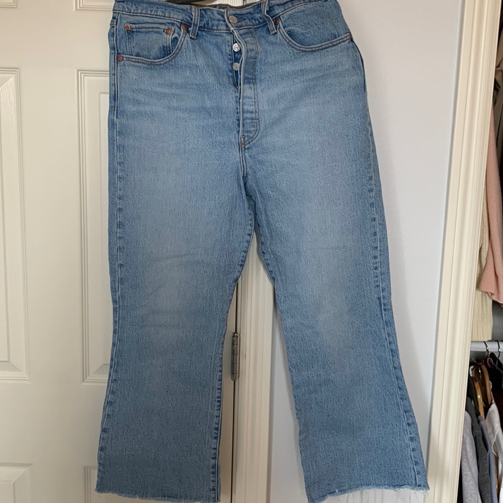 Levi’s Ribcage Crop Flare